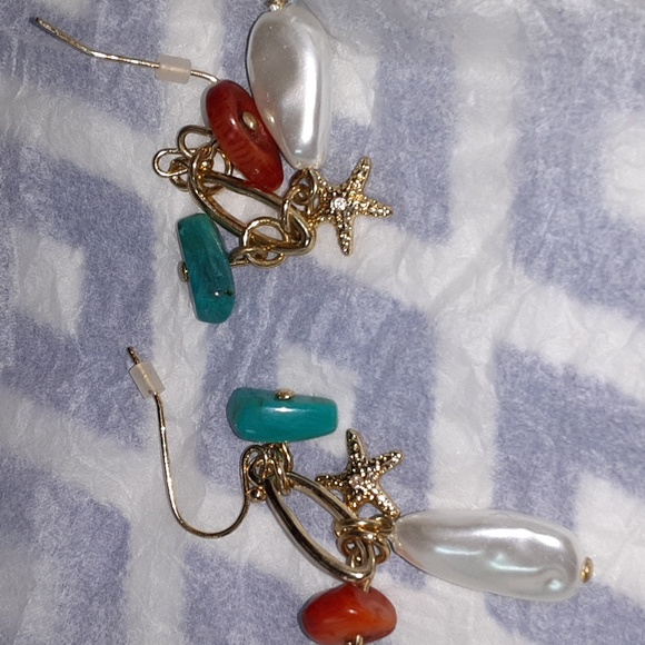 NEW!  Avon Dangle Under The Sea Earring Set $10 - Picture 3 of 7